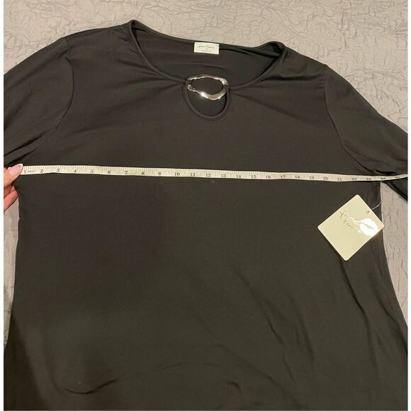 Free Kisses Black Top Women’s 3X New Silver Keyhole Front - Picture 4 of 5